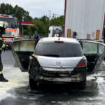 Wi: Rauch bemerkt und rechtzeitig gestoppt: Auto brennt auf A3-Rastanlage aus