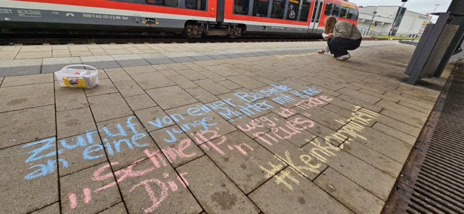 „Hey Süße“ bis „Ich mach dir ein Neues“: Aktion gegen Catcalling in Frankenberg
