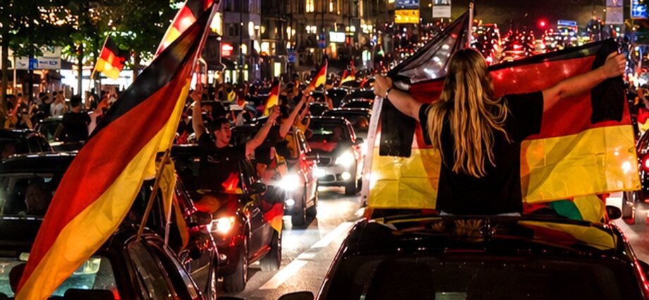 Nach WM-Spiel: Staatsschutz ermittelt nach Autokorso in Kassel Nach WM-Spiel: Staatsschutz ermittelt nach Autokorso in Kassel