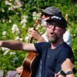 Überraschung vor Konzert in Kassel: Mark Forster nimmt Einladung zum Lauf und Kuchen an