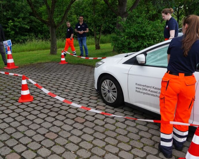 1. Deutsche Meisterschaft der Rettungsdienstschulen: Wanderpokal bleibt in Kassel