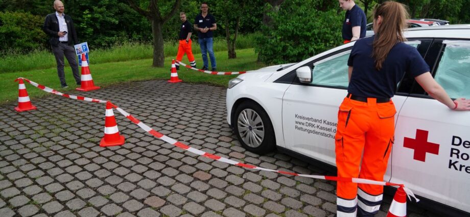 1. Deutsche Meisterschaft der Rettungsdienstschulen: Wanderpokal bleibt in Kassel