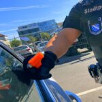 Schon mehrere Notrufe: Feuerwehr Kassel warnt vor Hitzefalle Auto