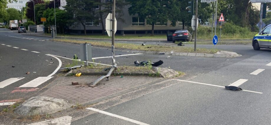 Südhessen: Zwei Unfälle, 2,14 Promille und hoher Sachschaden Südhessen: Zwei Unfälle, 2,14 Promille und hoher Sachschaden
