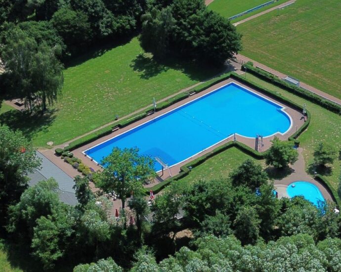Tödlicher Badeunfall in Vellmar – Freibad bleibt bis Montag geschlossen