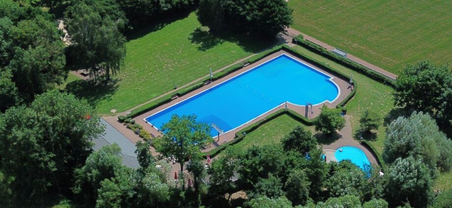 Tödlicher Badeunfall in Vellmar – Freibad bleibt bis Montag geschlossen
