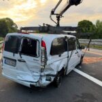 Nach Reifenplatzer auf der A49: Mitfahrer aus Kleinbus geschleudert