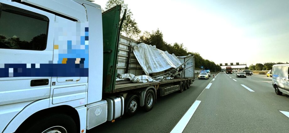 Leerer Tank stoppt Schrottauflieger auf der A3
