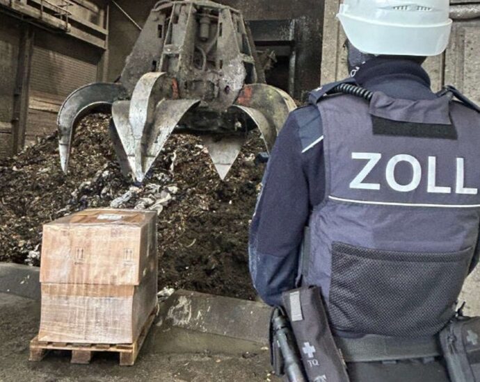 Fake-Energy-Drinks entdeckt: Zoll vernichtet mehr als 60.000 Dosen in Frankfurt