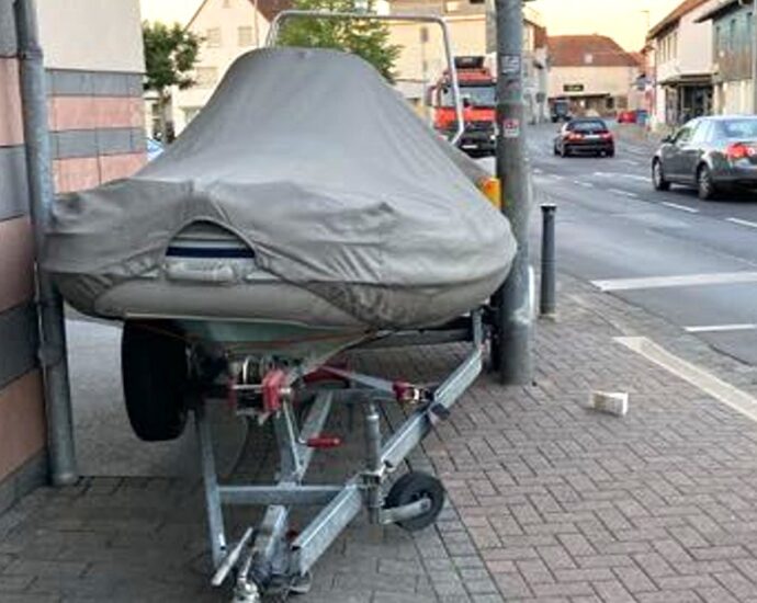 Anhänger macht sich selbstständig – Boot ohne Kapitän auf Abwegen