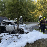 Helsa: Pkw-Brand zwischen Eschenstruth und Fürstenhagen – Fahrerin bleibt unverletzt