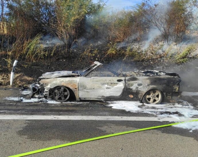 Saab geht auf A3 bei Limburg in Flammen auf – kilometerlanger Stau