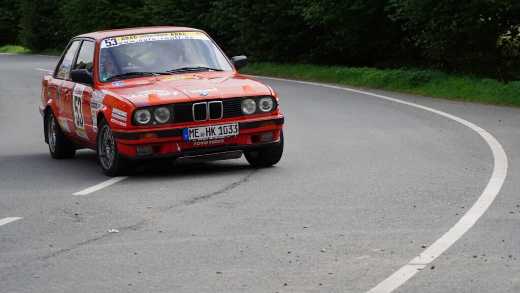 Bad Emstal Rallye lockte zahlreiche Motorsportfans nach Nordhessen Bad Emstal Rallye lockte zahlreiche Motorsportfans nach Nordhessen
