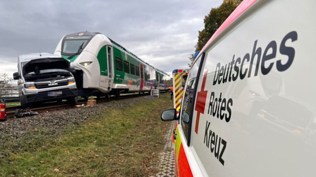 AKTUELL: Zugunfall am Bahnübergang in Fritzlar / Update AKTUELL: Zugunfall am Bahnübergang in Fritzlar / Update