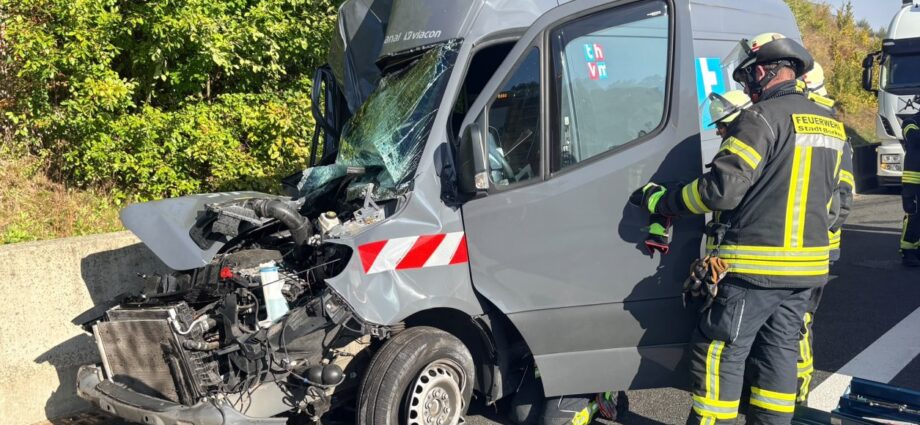 Erstmeldung: Unfall auf A49 bei Schwalmstadt Erstmeldung: Unfall auf A49 bei Schwalmstadt